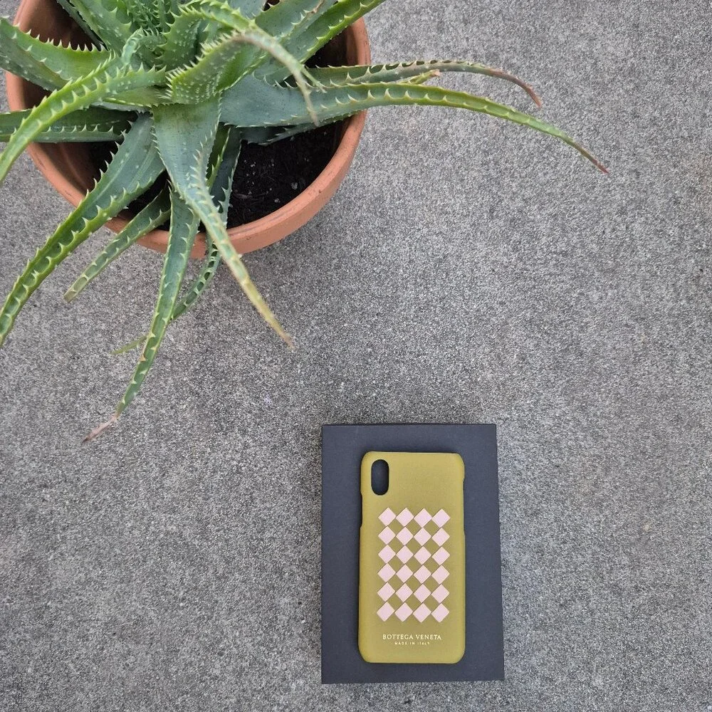 New NIB Bottega Veneta Intrecciato Leather iPhone X Case in Chamomile